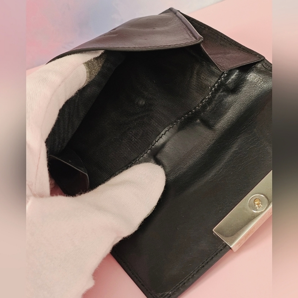 ๐งPrada Logo Plate BUTTER Soft Leather Bi-Fold Vintage Black Wallet๐ง - Picture 11 of 16